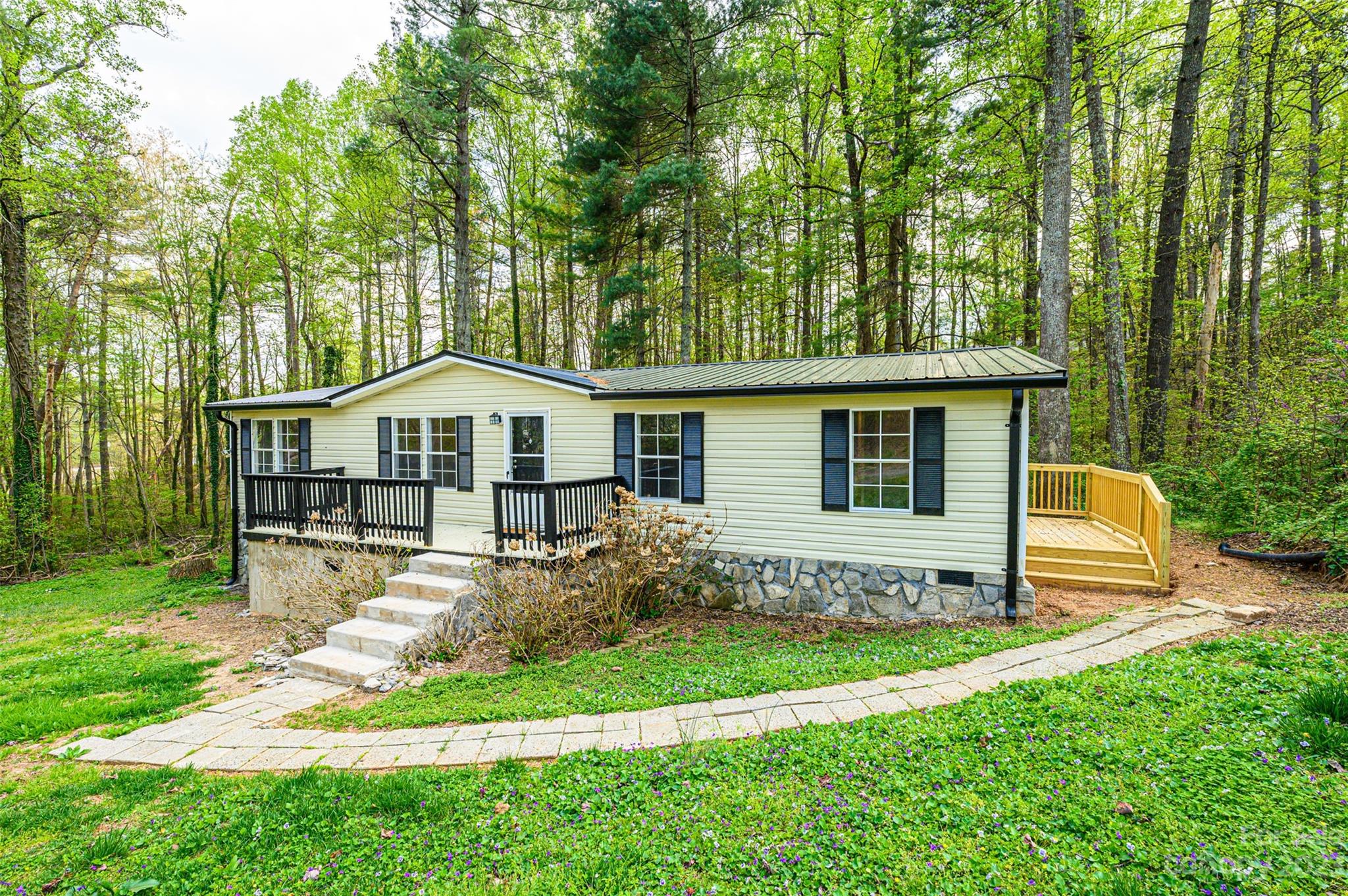 517 Ridgeway Place SW Lenoir NC 28645
