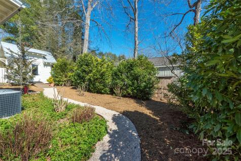 9 Lake Avenue Black Mountain NC 28711