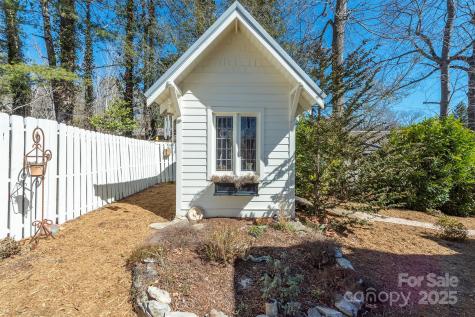 9 Lake Avenue Black Mountain NC 28711