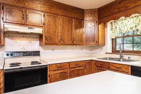 3781 Dover Street Claremont NC 28610