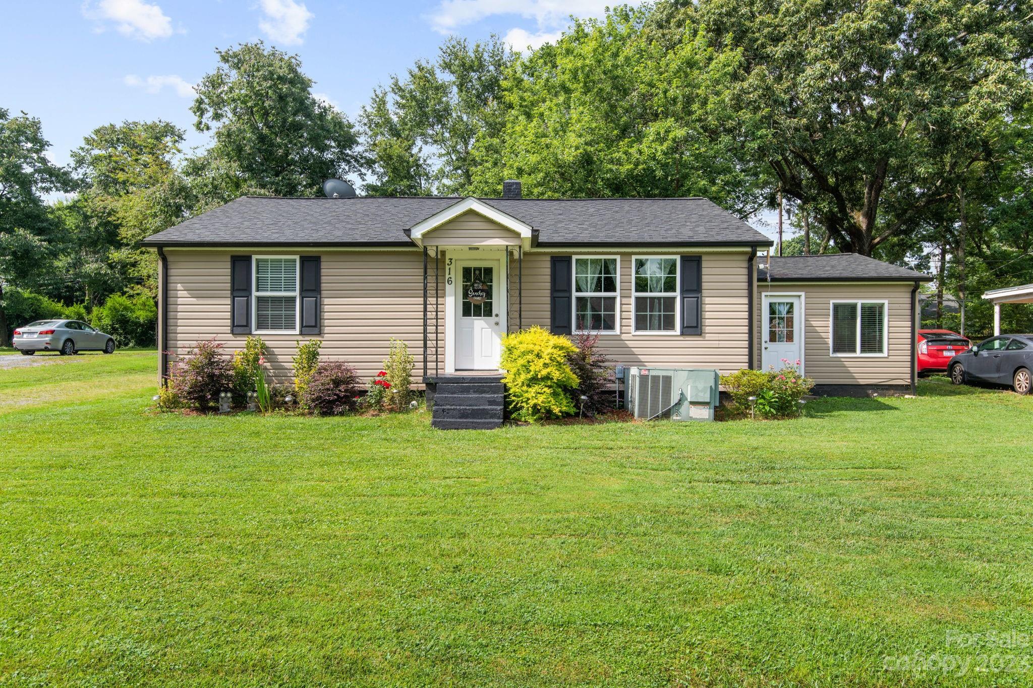 316 20th Avenue NE Hickory NC 28601