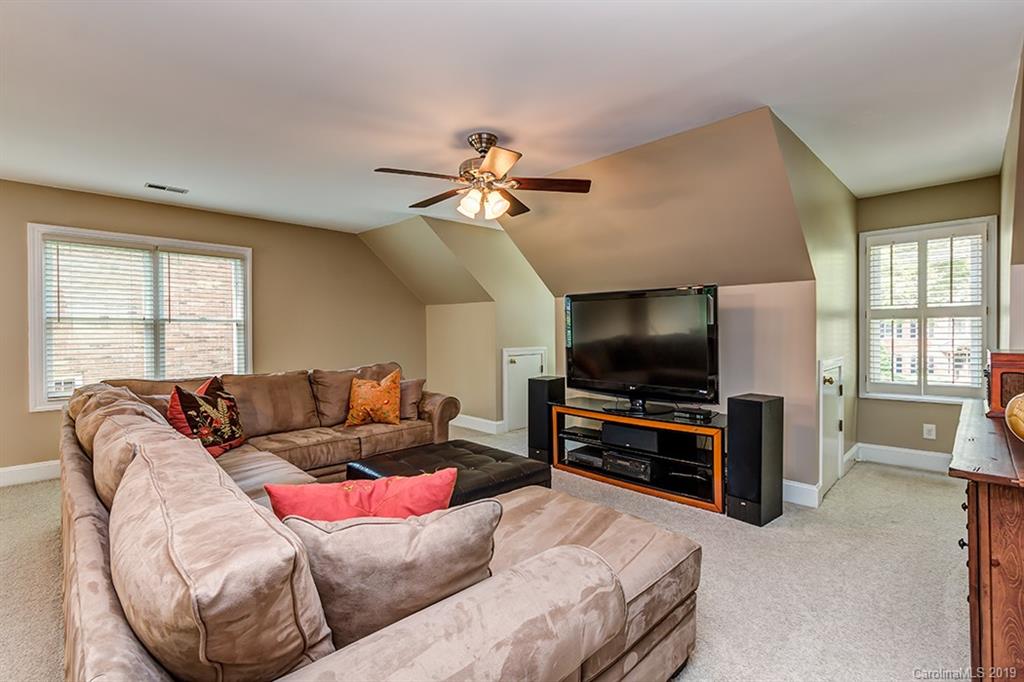 10113 Waterbrook Lane Charlotte NC 28277