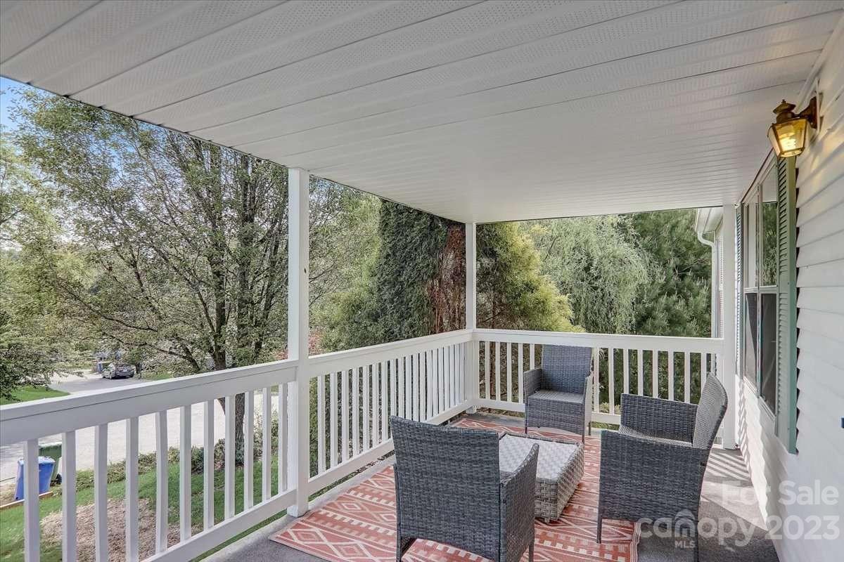 202 Nicholas Drive Asheville NC 28806