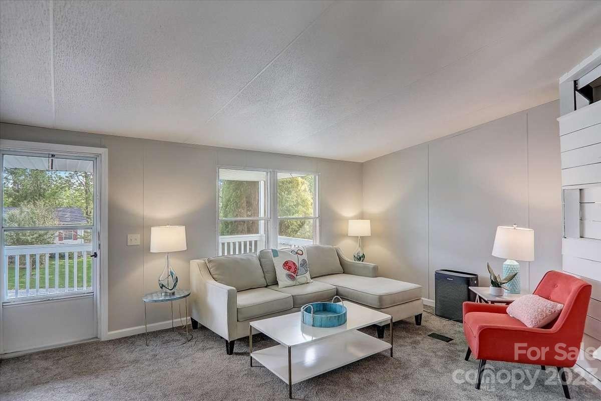 202 Nicholas Drive Asheville NC 28806