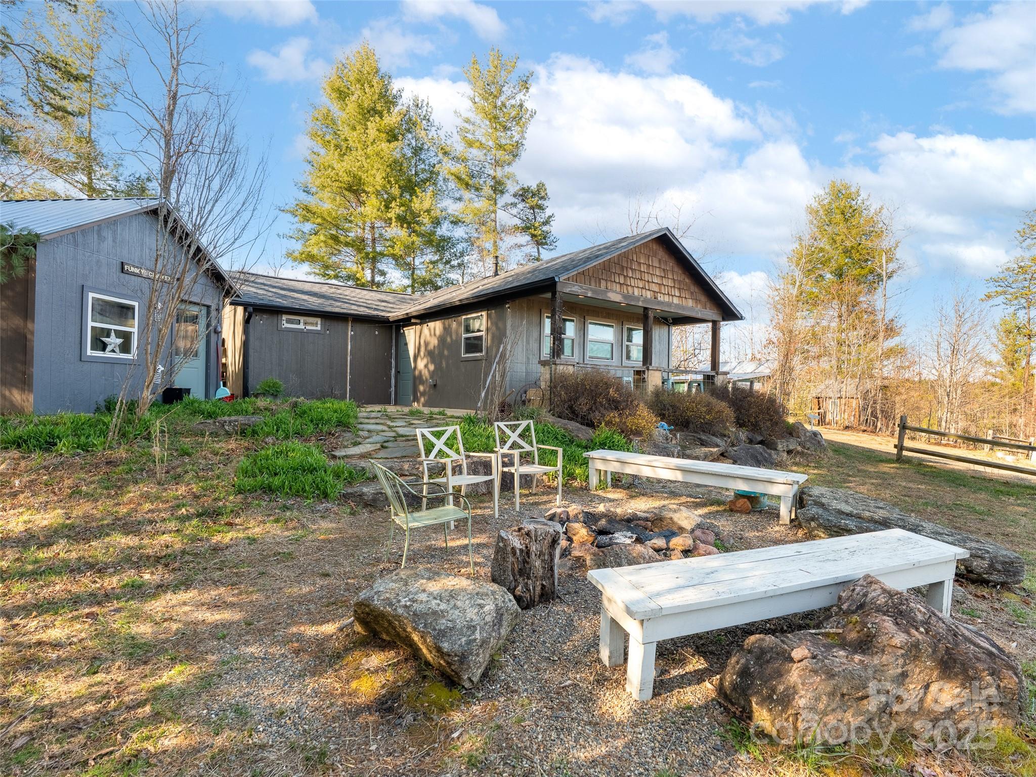 22 Frannys Farm Road Leicester NC 28748
