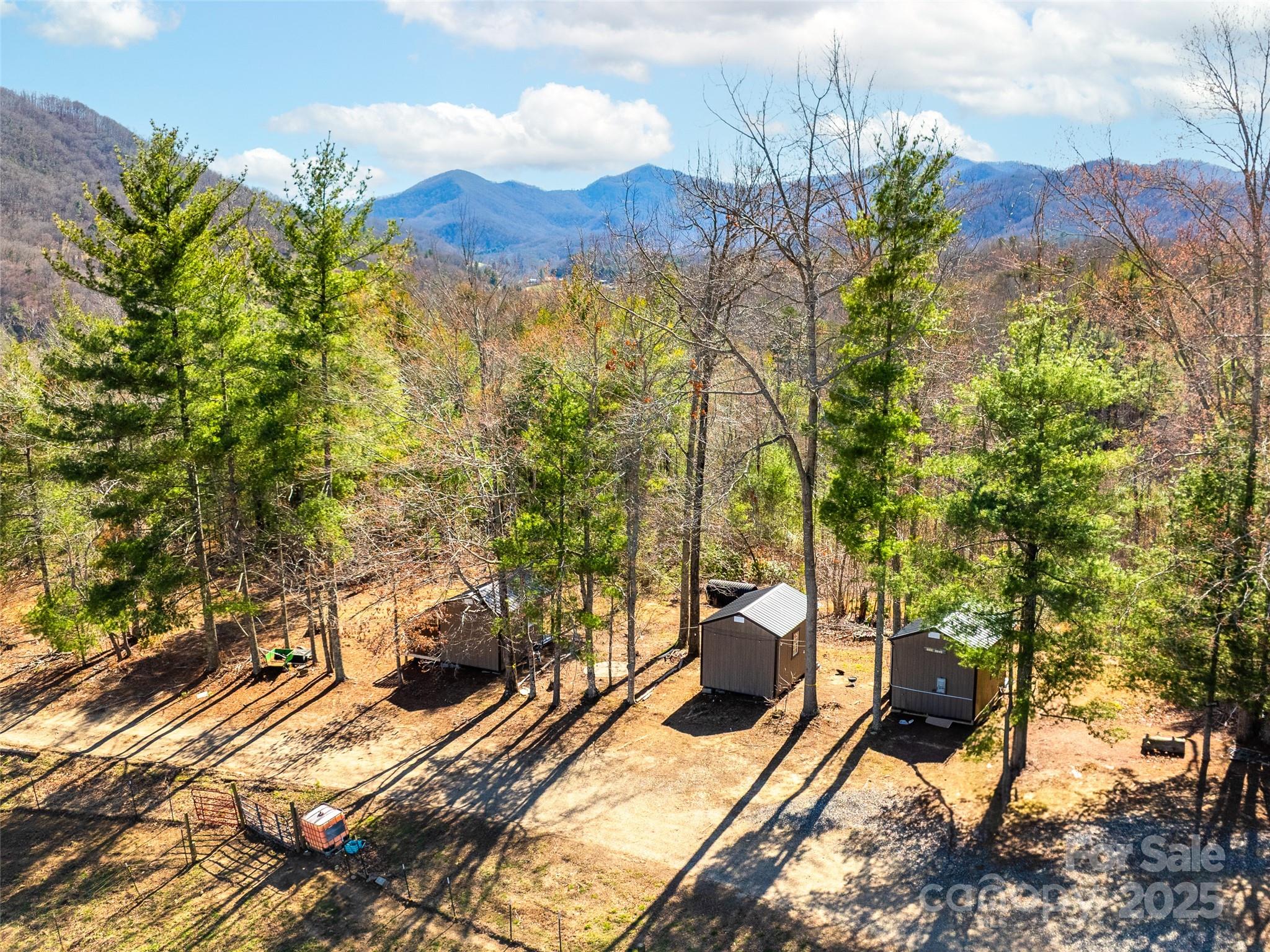 22 Frannys Farm Road Leicester NC 28748