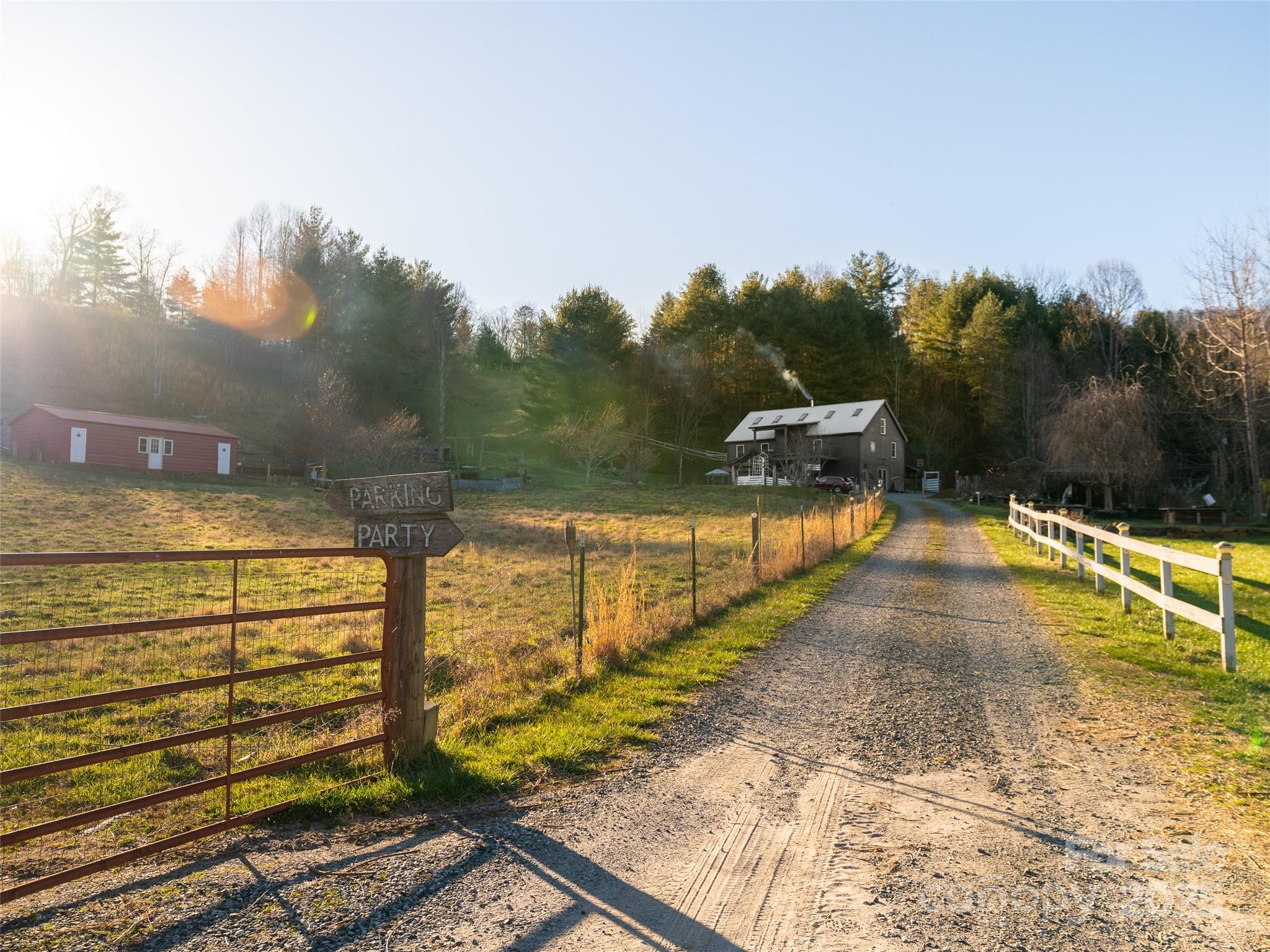22 Frannys Farm Road Leicester NC 28748