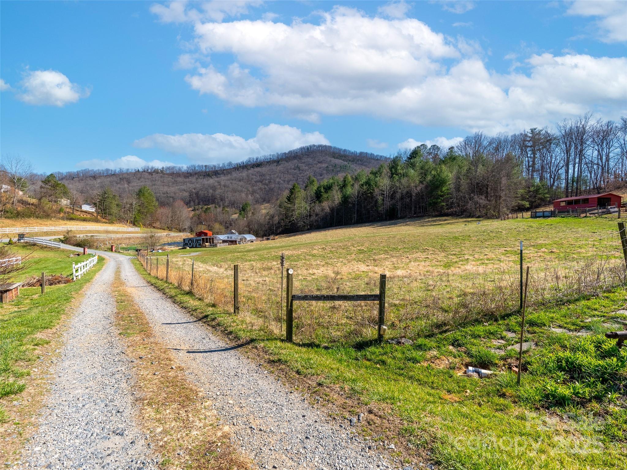 22 Frannys Farm Road Leicester NC 28748