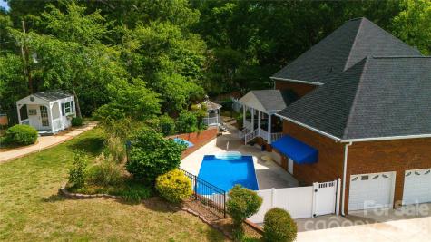 1209 S South Street Gastonia NC 28052