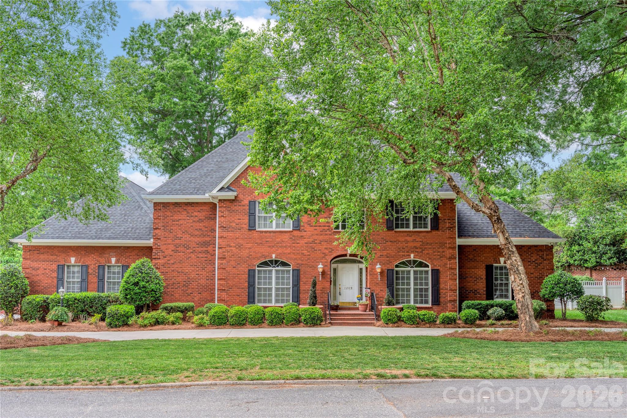1209 S South Street Gastonia NC 28052