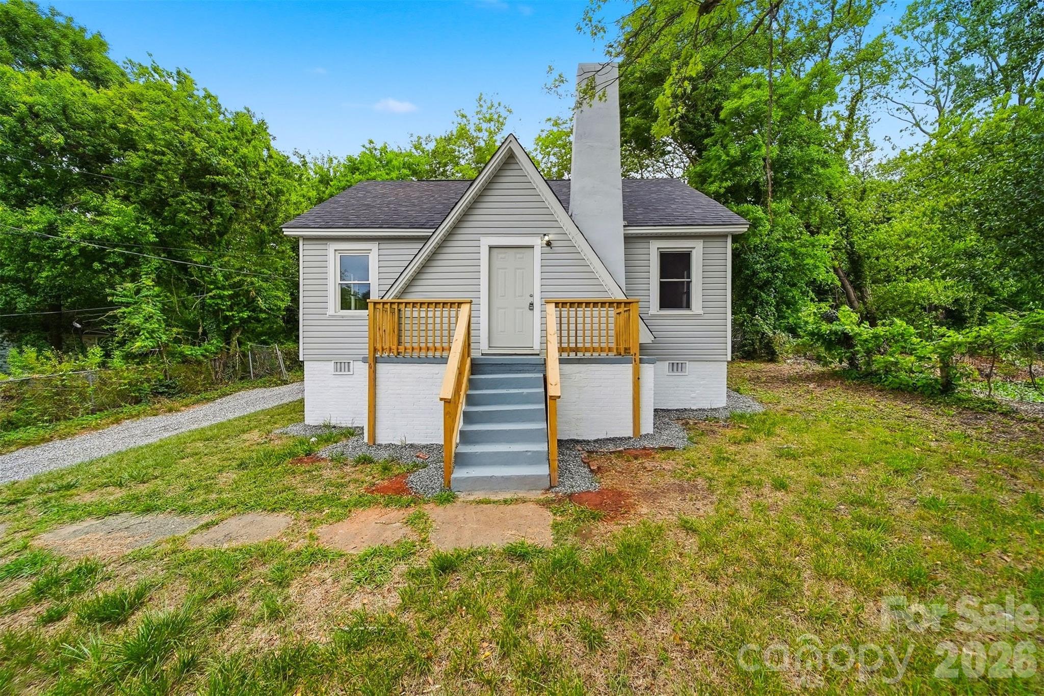 912 S Center Street Hickory NC 28602
