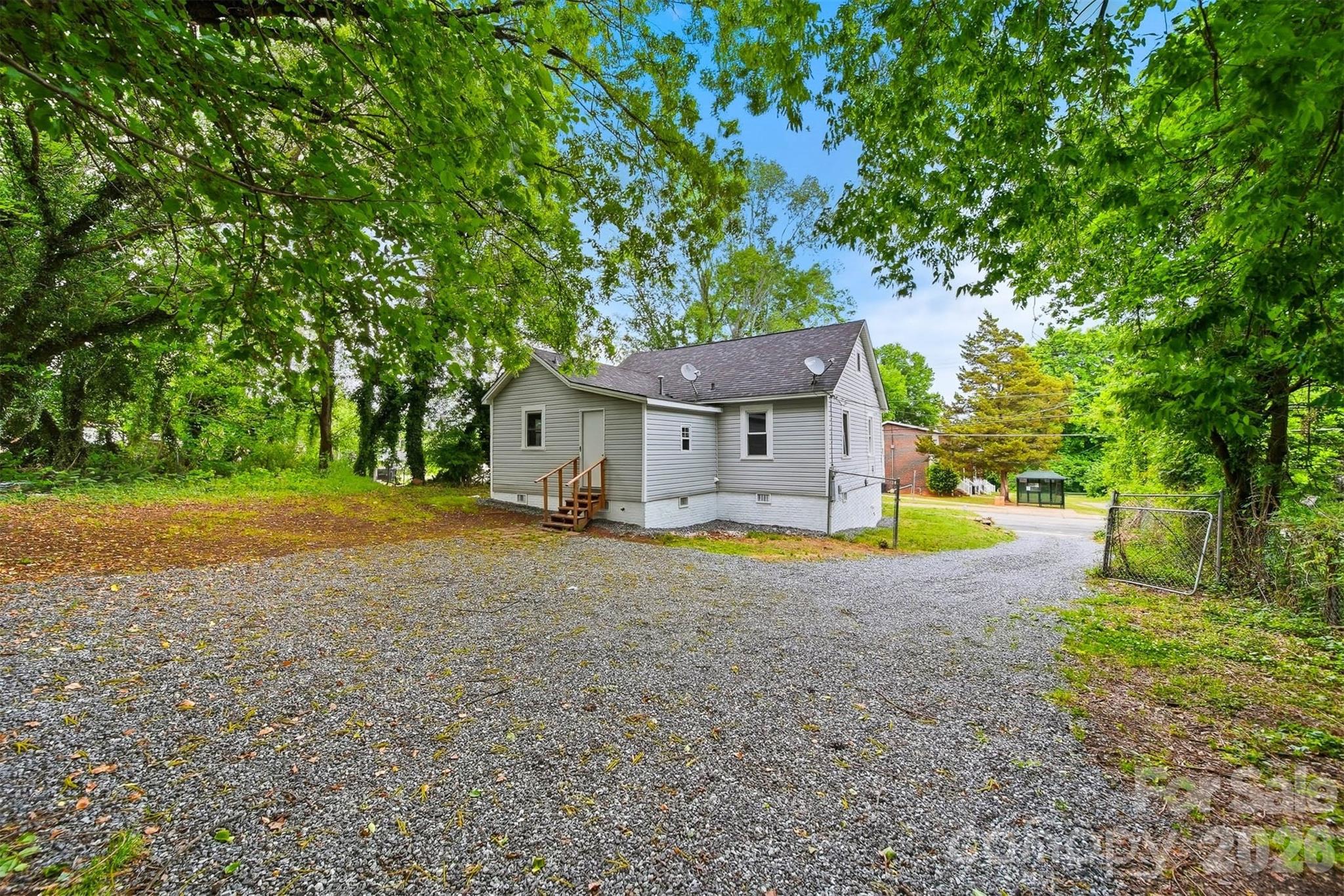 912 S Center Street Hickory NC 28602