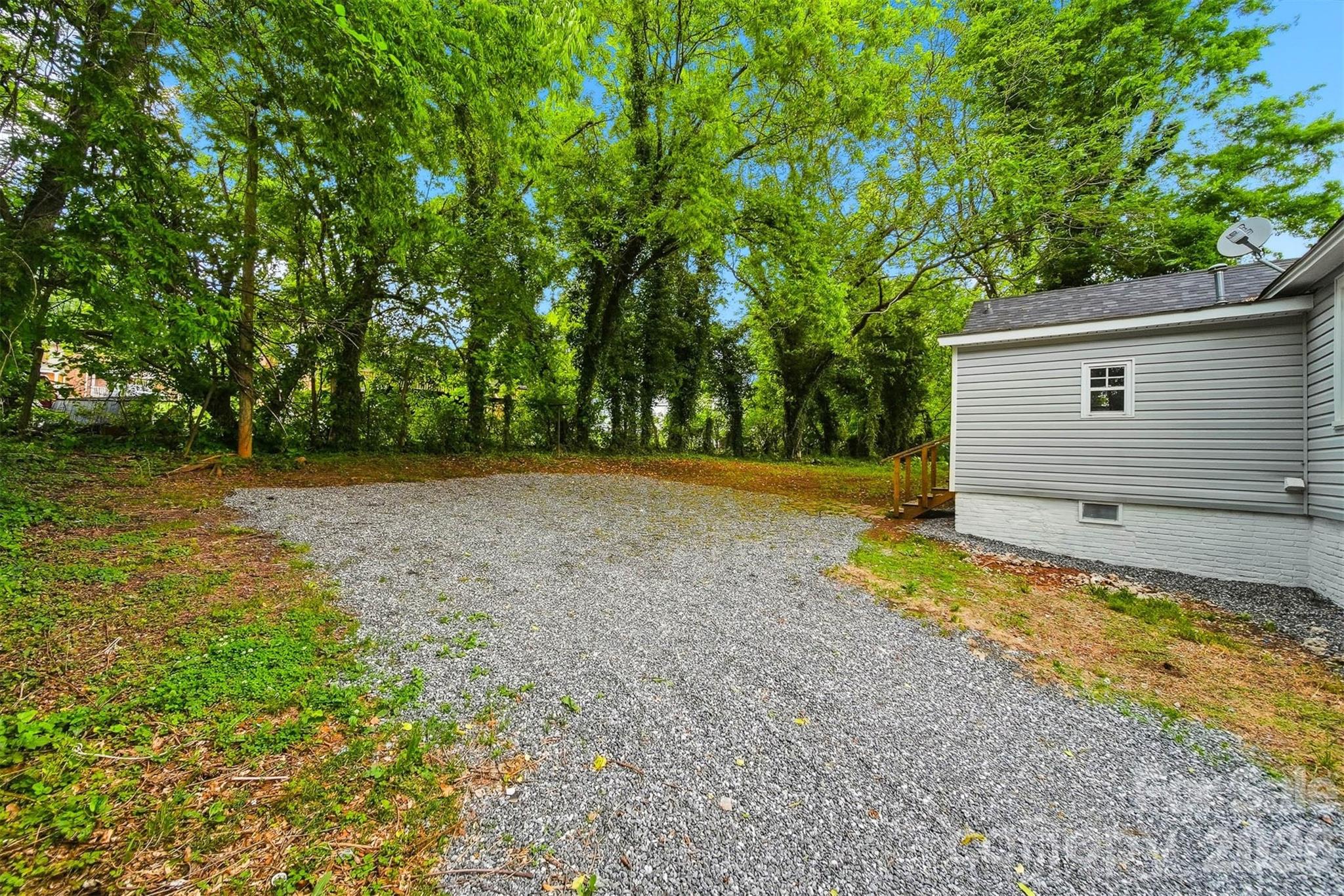 912 S Center Street Hickory NC 28602