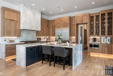 6 Stansbury Drive Asheville NC 28803