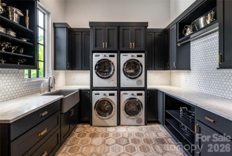 6 Stansbury Drive Asheville NC 28803