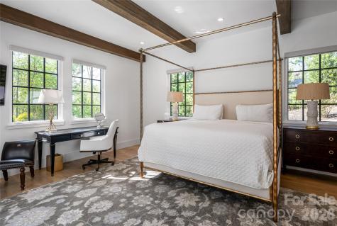 6 Stansbury Drive Asheville NC 28803