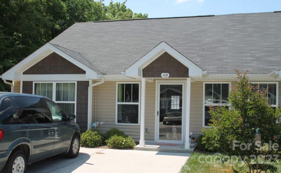 112 Lassiter Court Mount Holly NC 28120