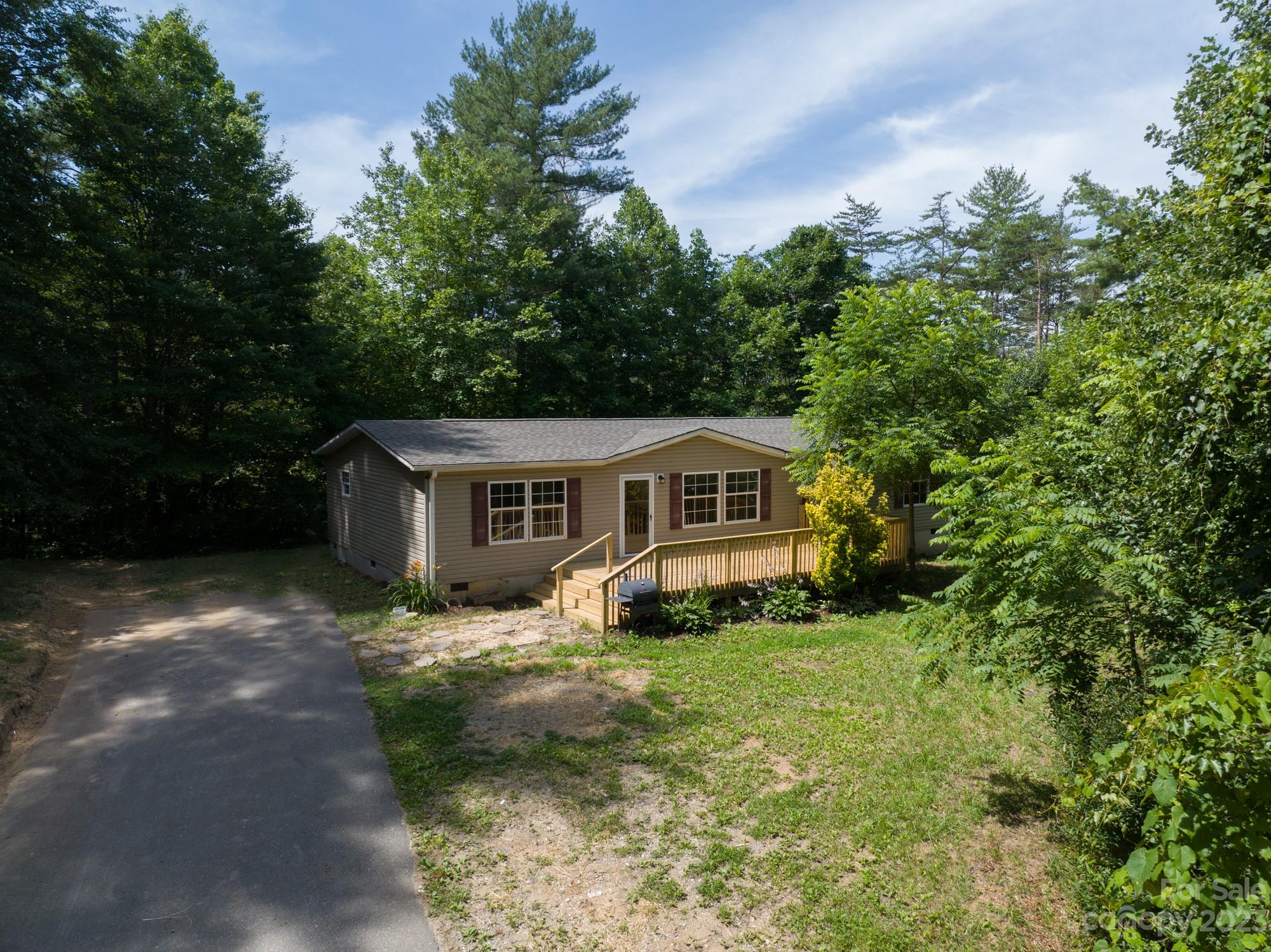 27 Northstar Trail Weaverville NC 28787