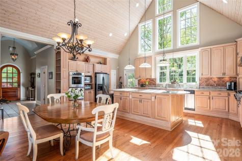 7 Ashley Road Asheville NC 28805