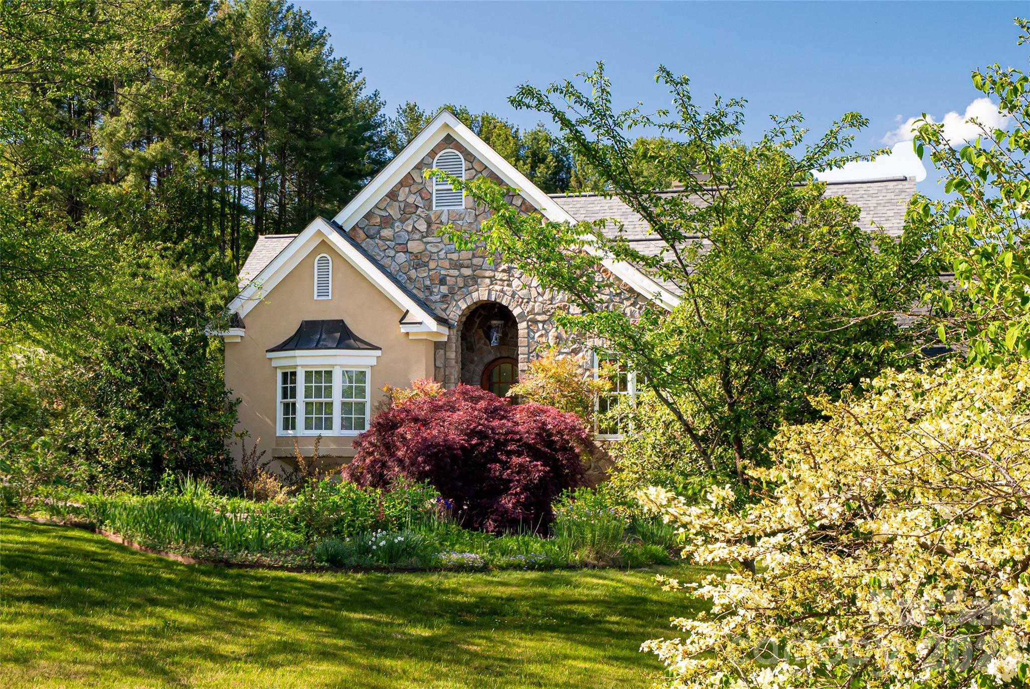 7 Ashley Road Asheville NC 28805