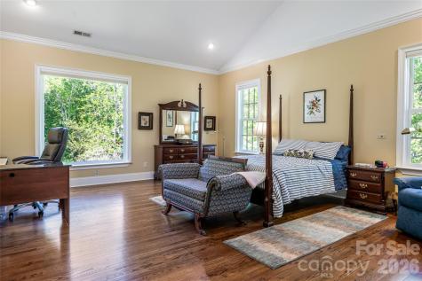 7 Ashley Road Asheville NC 28805