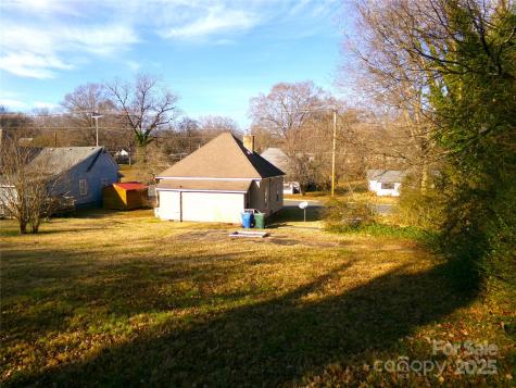 923 Efird Street Albemarle NC 28001