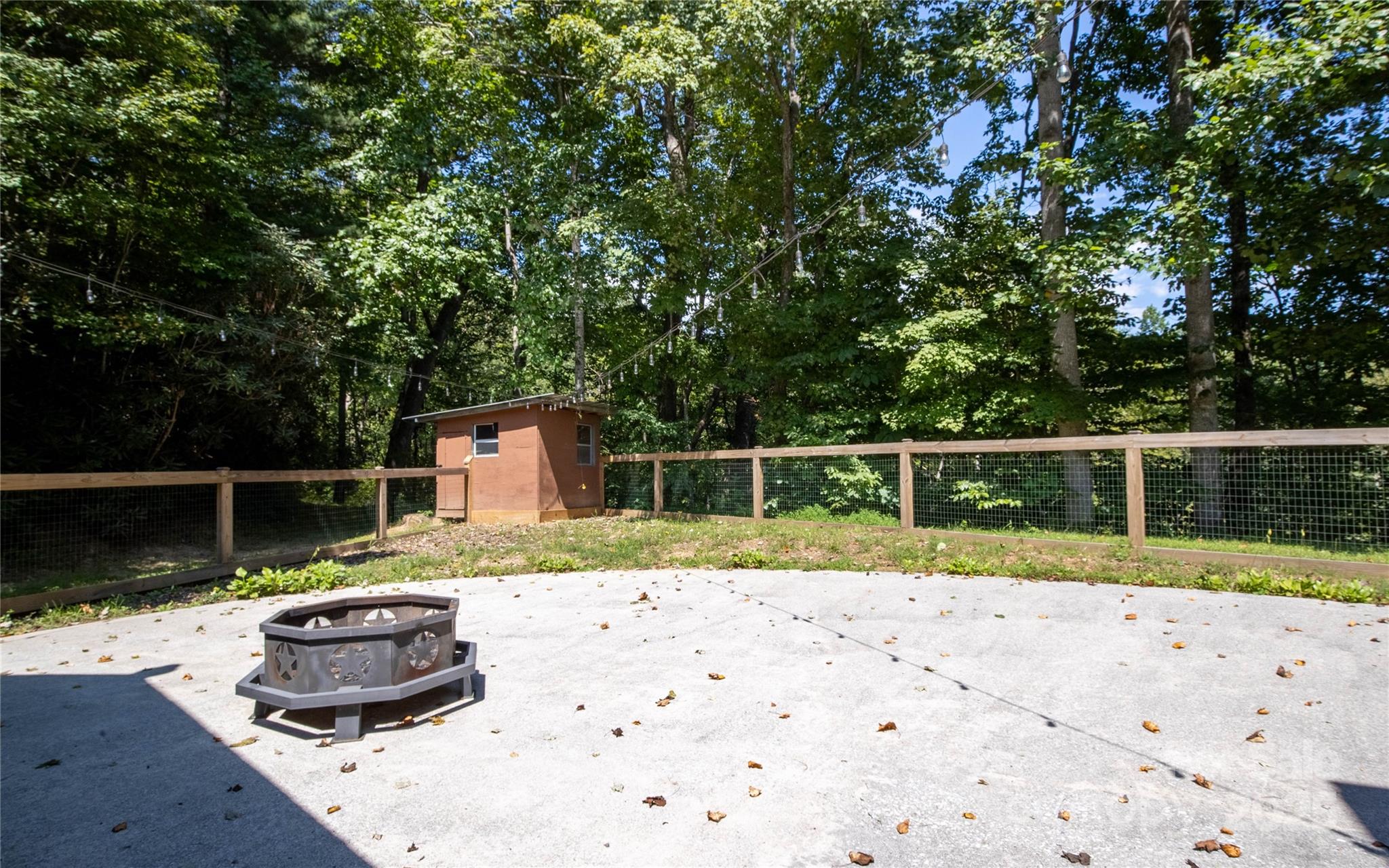 2038 Toms Creek Road Marion NC 28752