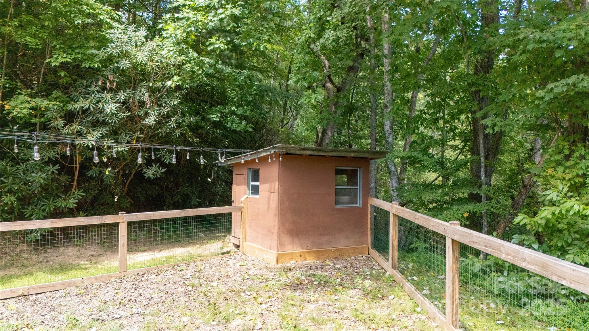 2038 Toms Creek Road Marion NC 28752