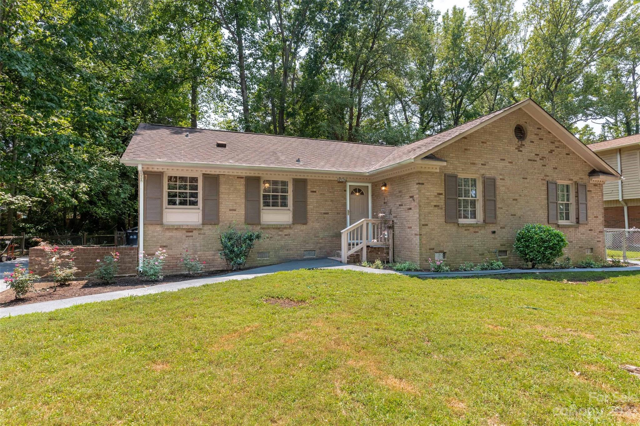 4526 Belle Plaine Drive Charlotte NC 28215