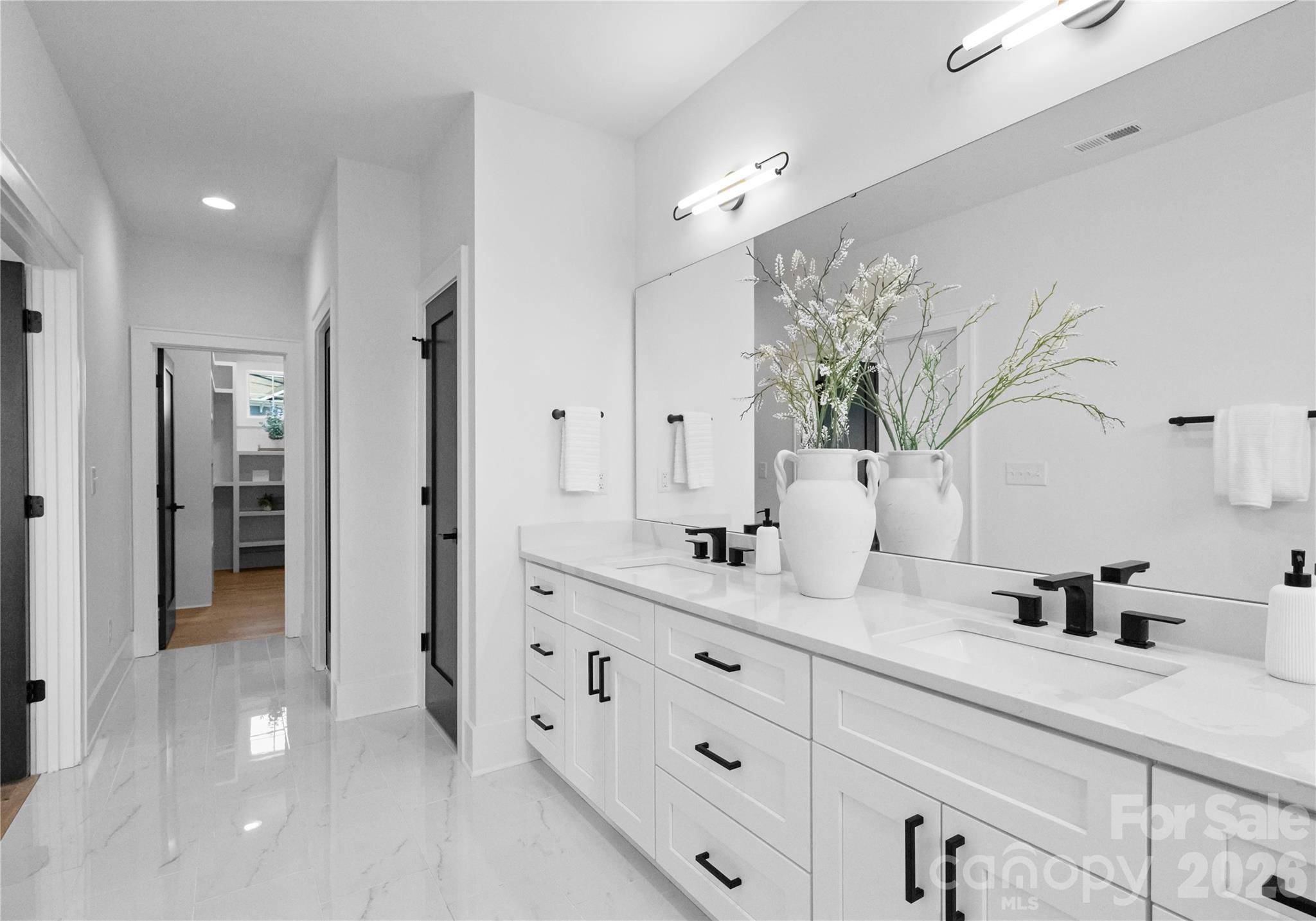 2013 South Street Charlotte NC 28208