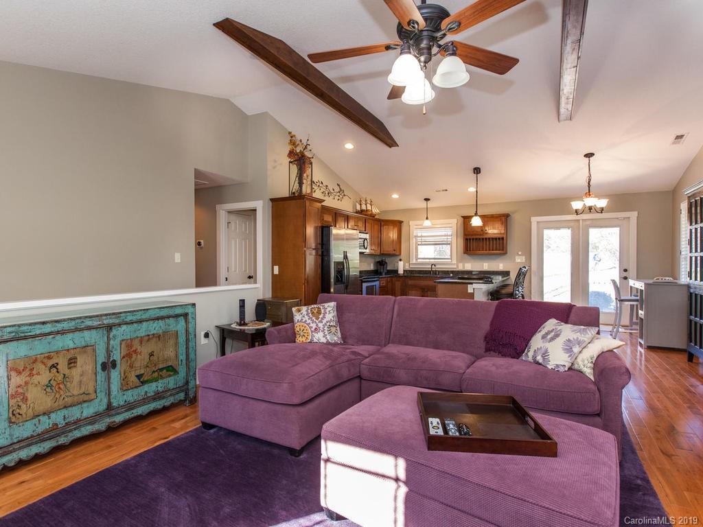 31 Flynn Branch Road Asheville NC 28804