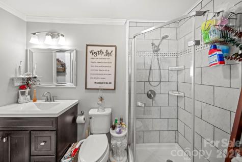 421 Tywood Street NE Lenoir NC 28645