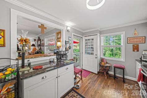 421 Tywood Street NE Lenoir NC 28645