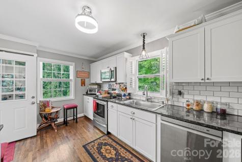 421 Tywood Street NE Lenoir NC 28645