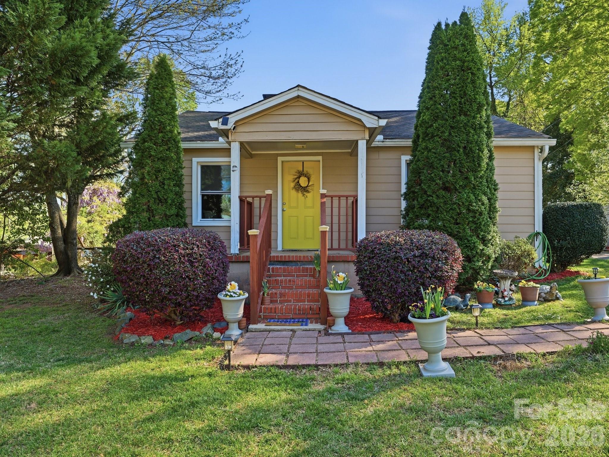 6223 Macon Street Charlotte NC 28208