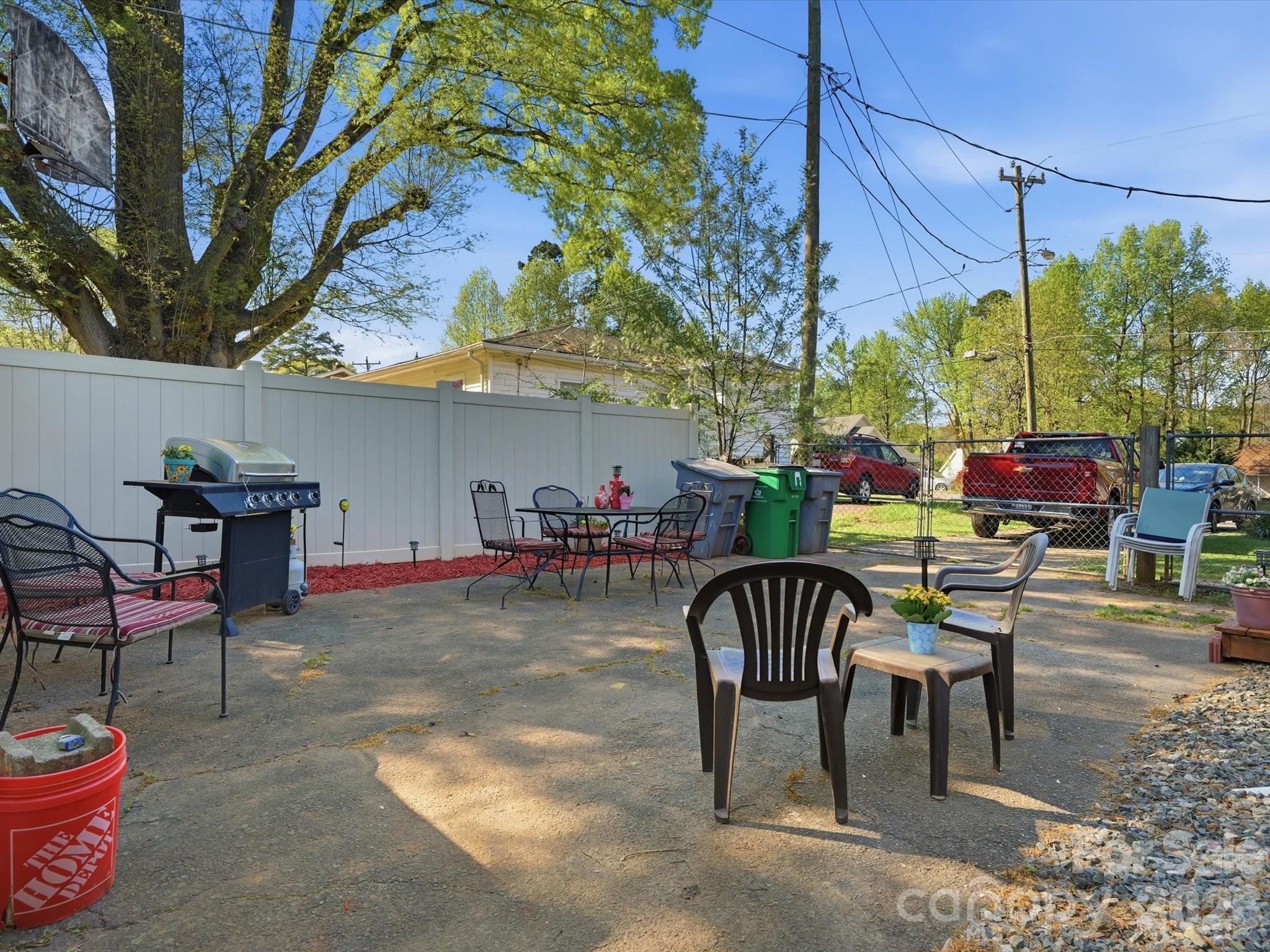 6223 Macon Street Charlotte NC 28208