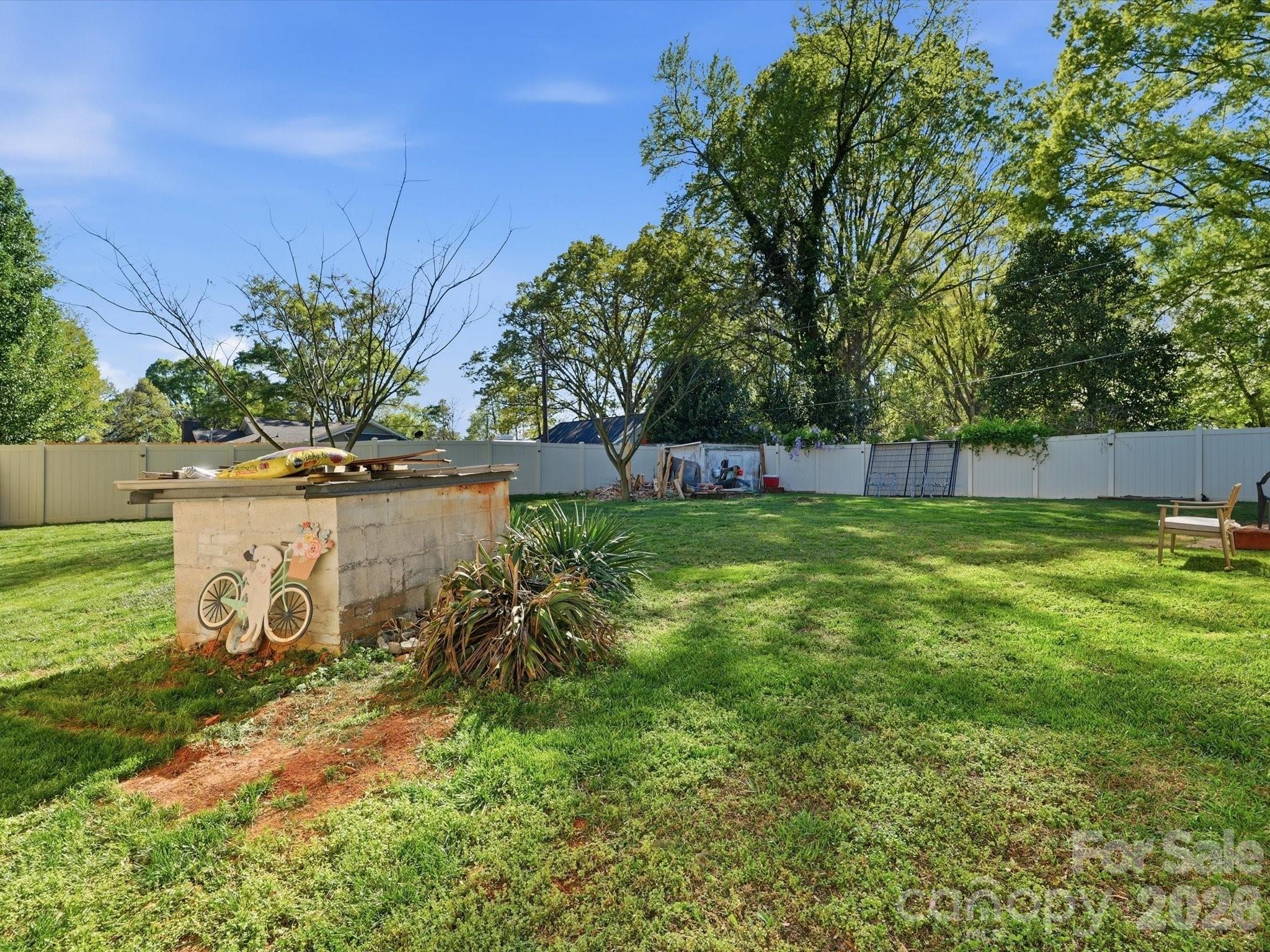 6223 Macon Street Charlotte NC 28208