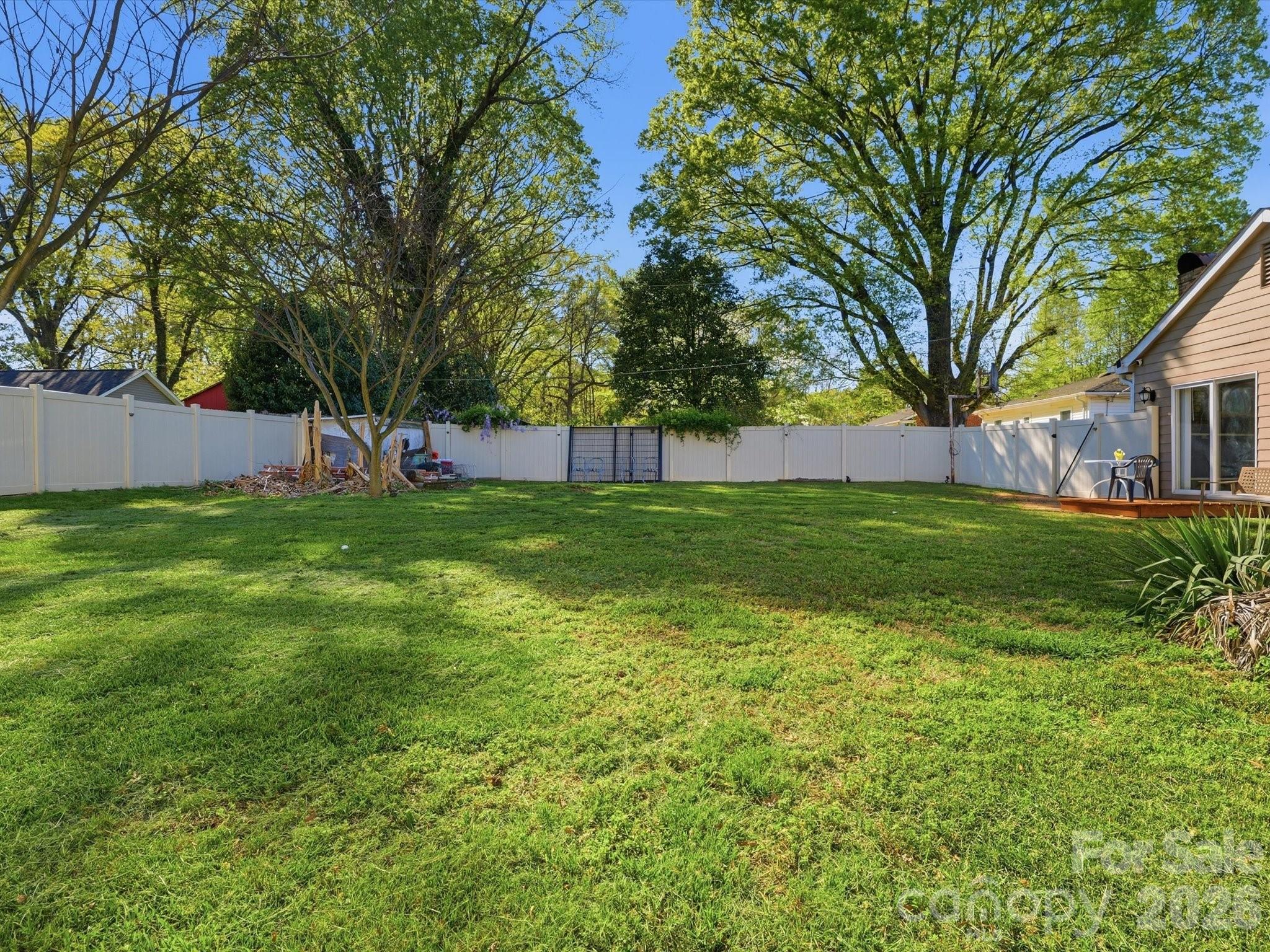 6223 Macon Street Charlotte NC 28208
