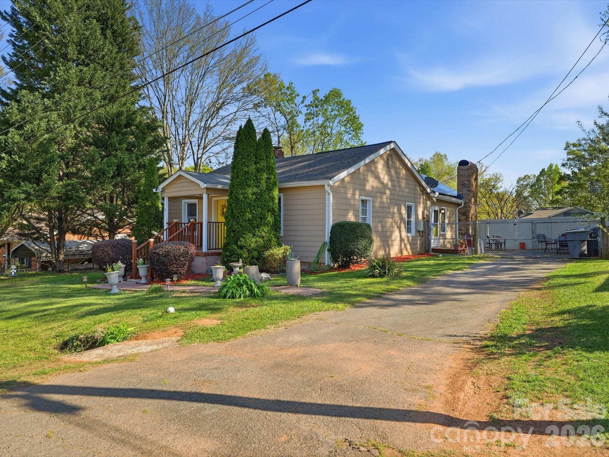 6223 Macon Street Charlotte NC 28208