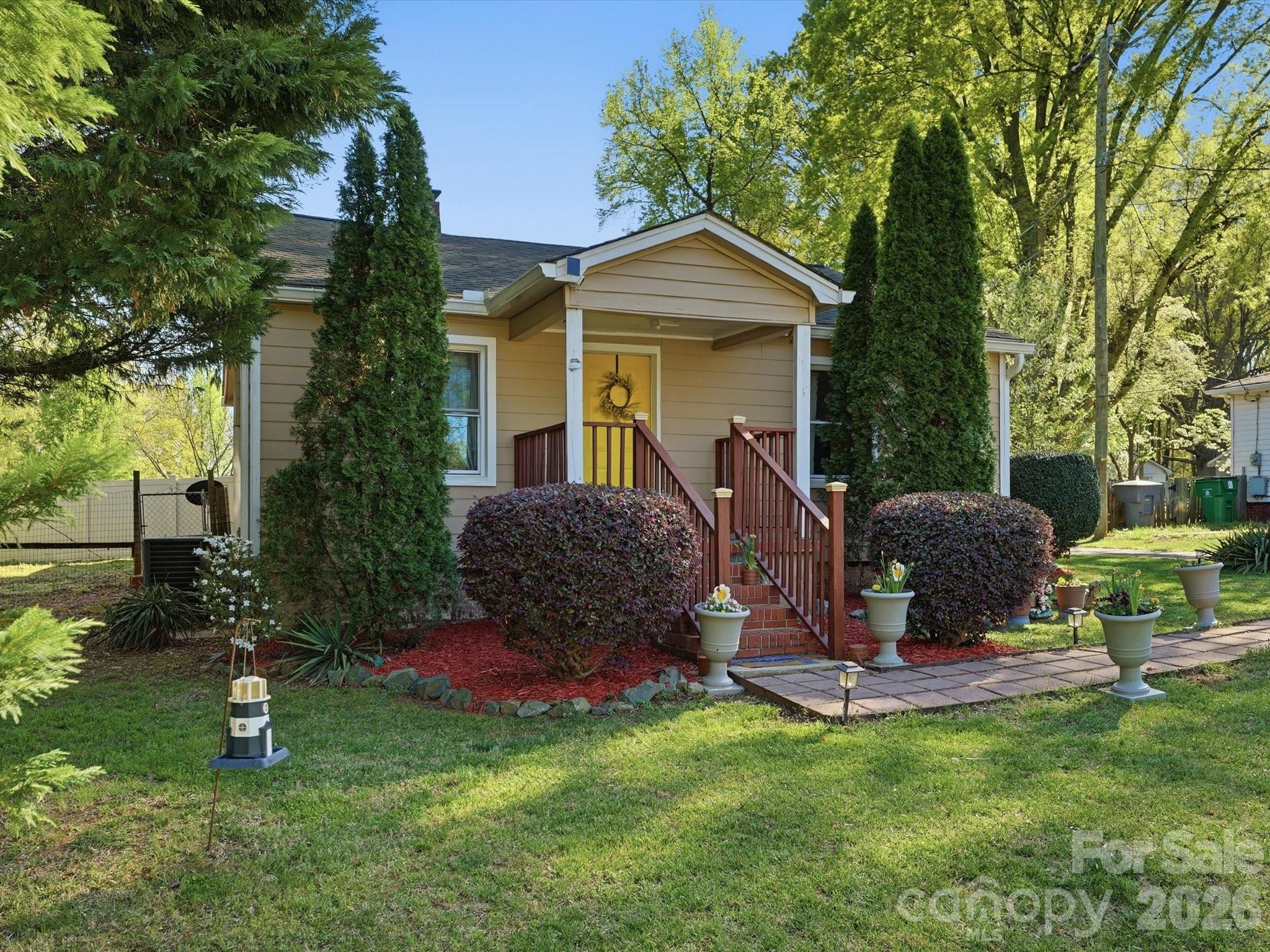 6223 Macon Street Charlotte NC 28208