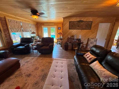 2121 Union Grove Road Lenoir NC 28645