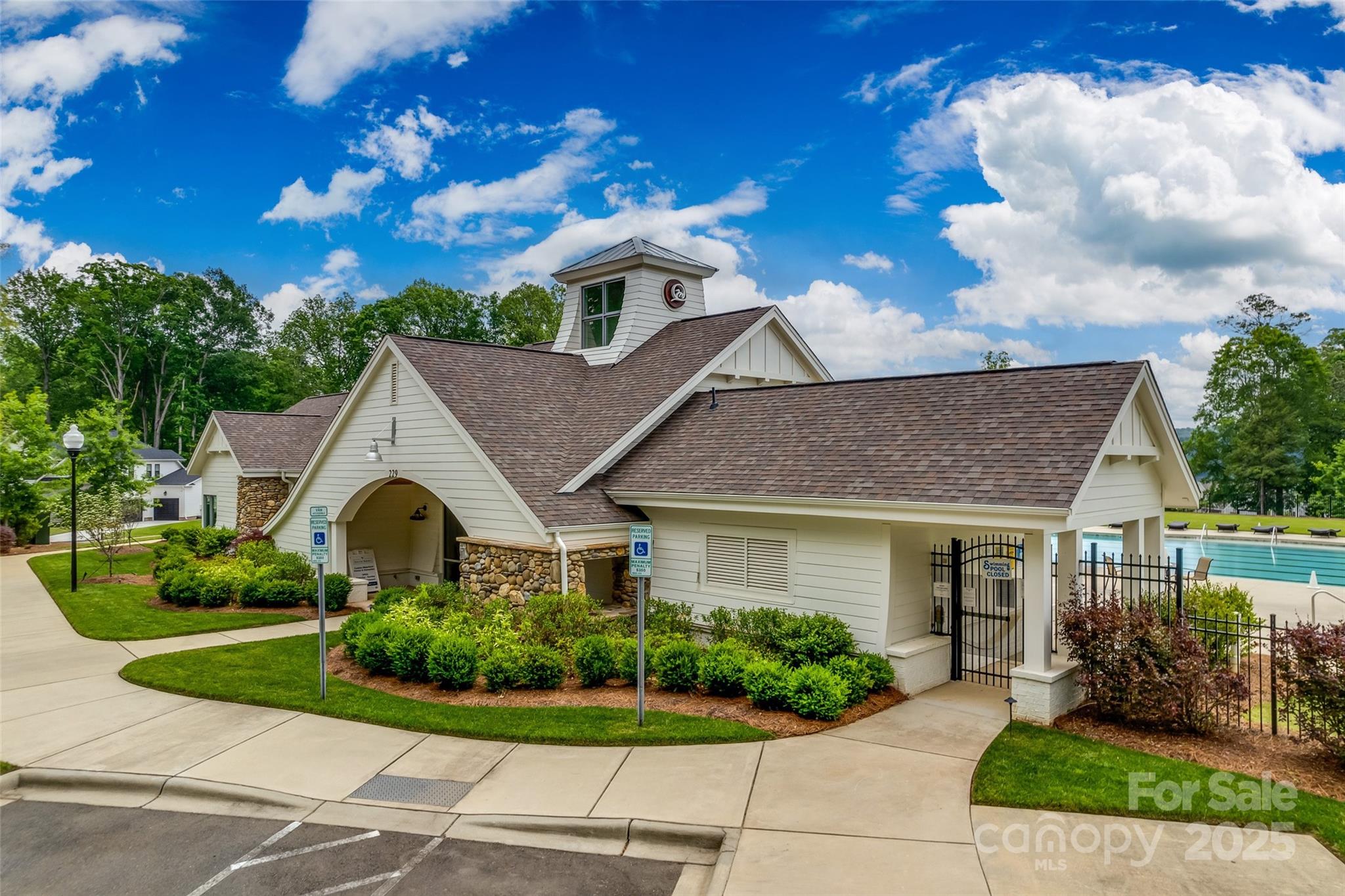 208 South Shore Drive Belmont NC 28012