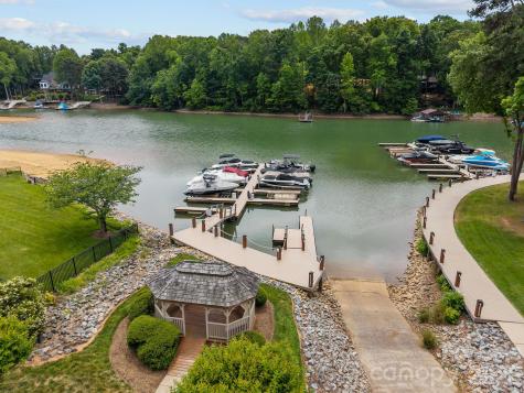 137 Paseo Drive Mooresville NC 28117