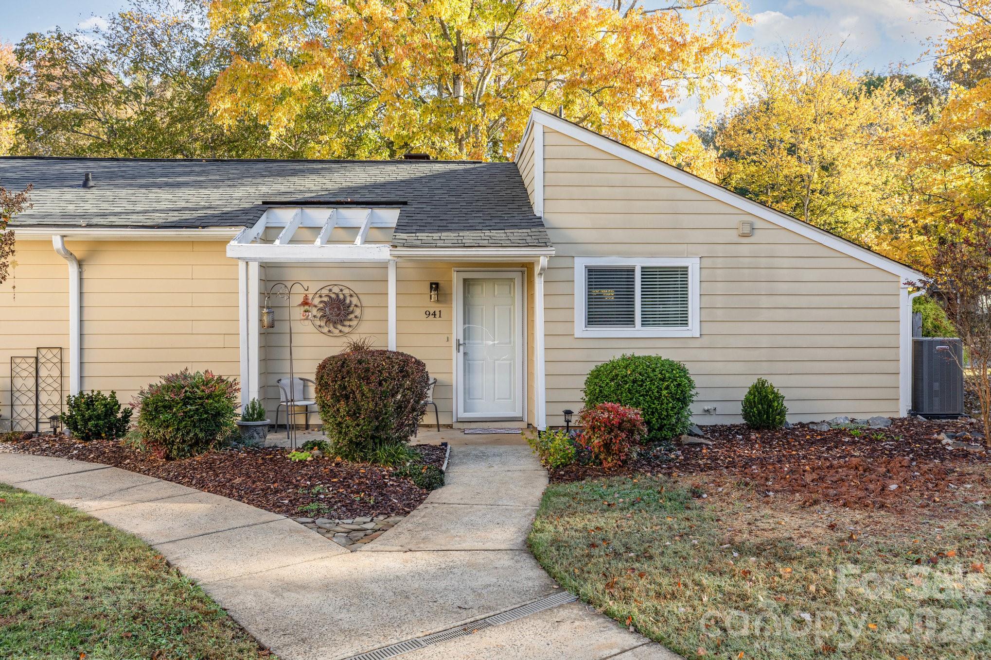 941 Sardis Cove Drive Charlotte NC 28270