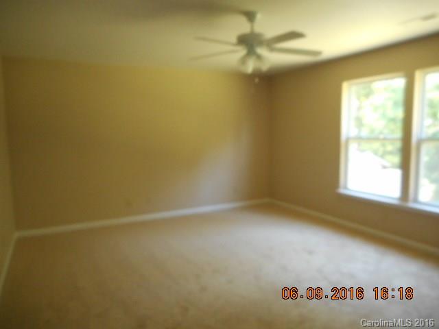 6730 Wandering Creek Drive Charlotte NC 28216