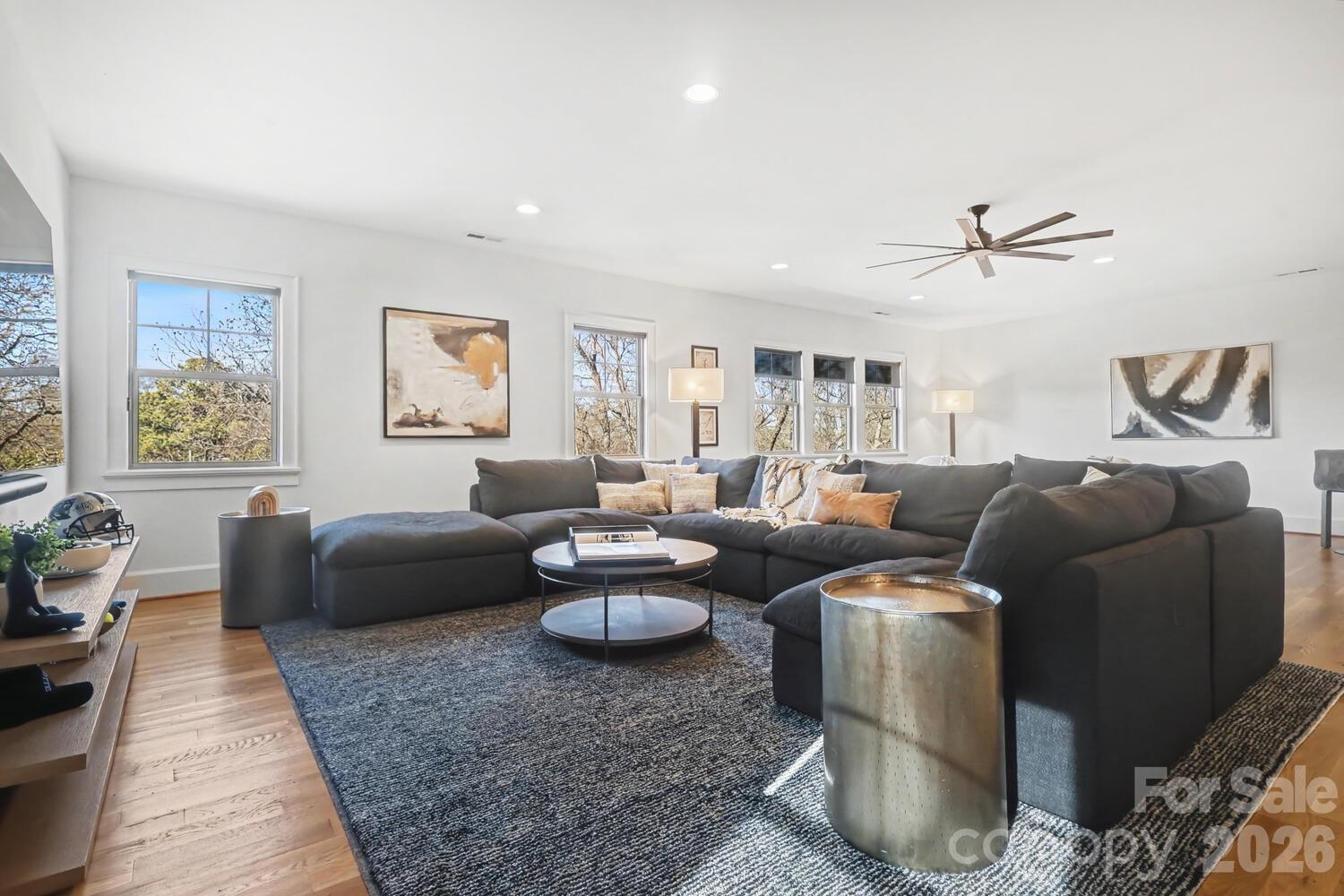 2852 Dorchester Place Charlotte NC 28209