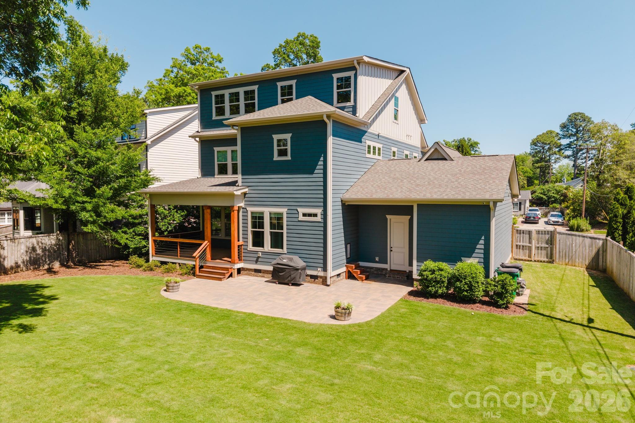 2852 Dorchester Place Charlotte NC 28209