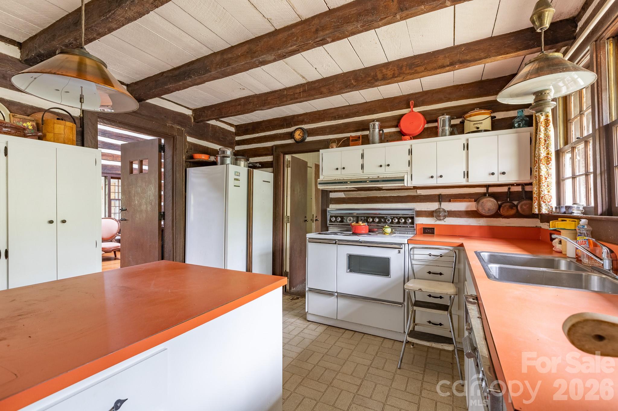 1971 Swiss Pine Lake Drive Spruce Pine NC 28777