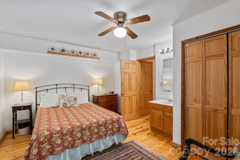 150 Avondale Ridge Road Asheville NC 28803