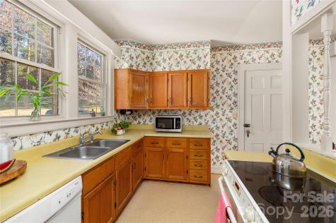 226 School Road Asheville NC 28806